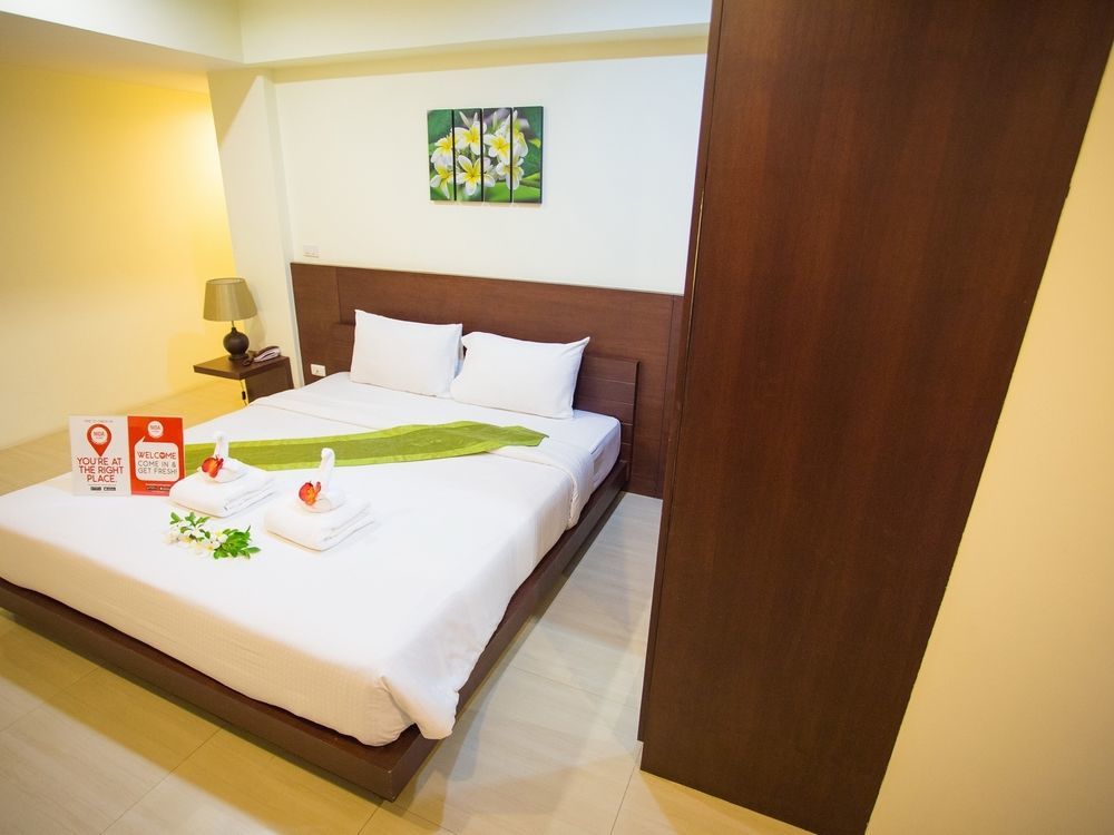 Nida Wongsawang 19 Plaza Hotel 3*