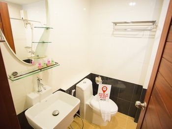 Nida Wongsawang 19 Plaza 3* Bangkok